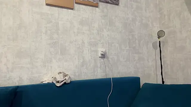 norakisses online show from December 29, 2024, 12:55 pm