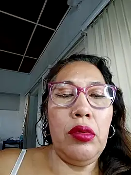 anniecoopeer online show from February 25, 2025, 12:24 pm