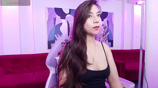 Ema louis  online show from February 27, 2025, 12:45 pm