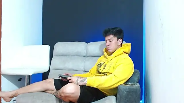 JUSTIN FULLER1 online show from March 16, 2026, 8:46 pm