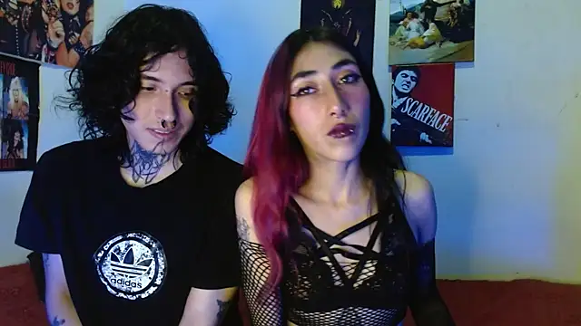 Snapshot of Asterothxznikki chatting on December 4, 2024, 5:49 am Asterothxznikki online show from December 4, 2024, 5:49 am