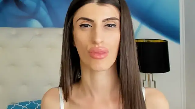 SkinnyDolly online show from February 3, 2025, 10:00 pm