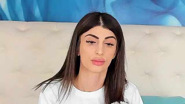 SkinnyDolly online show from February 18, 2026, 11:01 pm