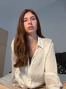 emma05 online show from February 20, 2025, 5:01 am