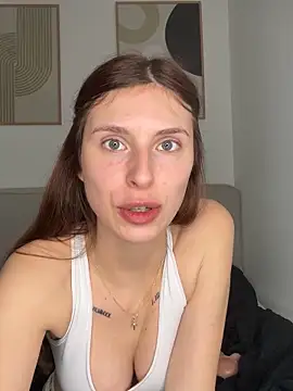 emma05 online show from February 23, 2025, 5:50 pm