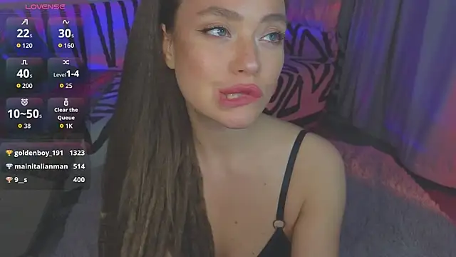 KellyFouler online show from April 19, 2026, 6:10 pm