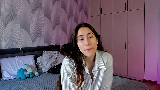 Bambiii bby online show from December 22, 2024, 6:06 am