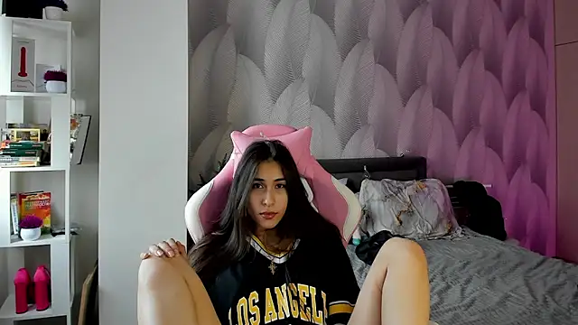 Bambiii bby online show from January 19, 2025, 8:50 am