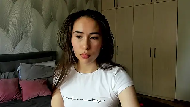 Bambiii bby online show from June 15, 2026, 6:26 am