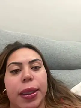 lariic online show from April 19, 2026, 10:23 pm