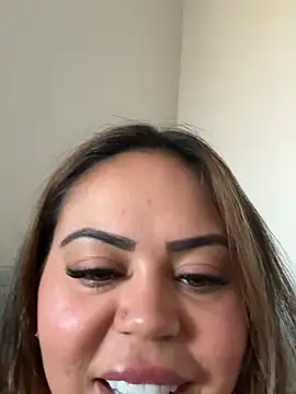 lariic online show from April 27, 2026, 7:56 pm