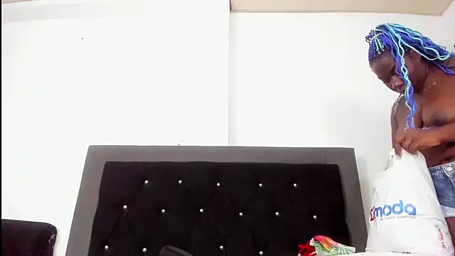 skaysanchez1 online show from March 12, 2025, 6:44 pm