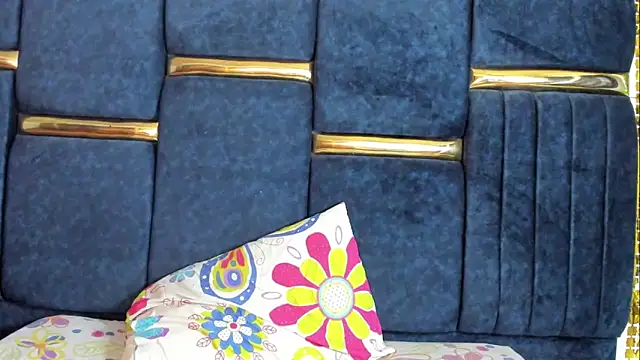 skaysanchez1 online show from November 21, 2025, 7:45 pm