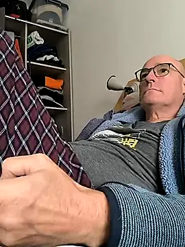 bogland33 online show from March 11, 2025, 1:56 pm