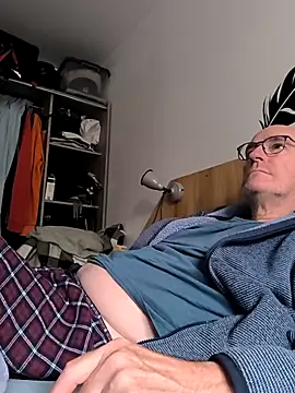 bogland33 online show from September 25, 2025, 4:54 pm