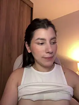 ARITOO  online show from April 16, 2026, 4:02 am