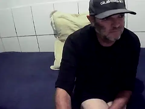 pierdona online show from April 13, 2026, 6:57 pm