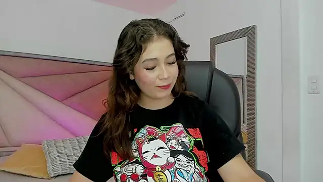 KarenPautt online show from February 22, 2025, 5:35 pm