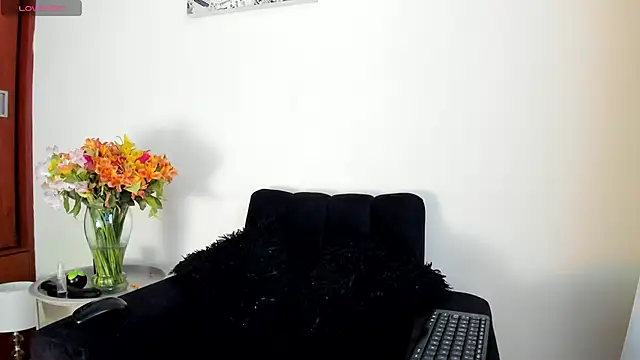 its  angelica  online show from April 20, 2026, 8:54 pm