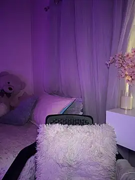 tuckersabrina online show from November 26, 2025, 12:28 pm