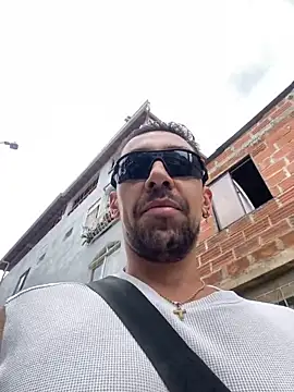 dantedesirexx online show from February 1, 2025, 4:00 pm