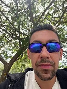 dantedesirexx online show from October 2, 2025, 4:36 pm