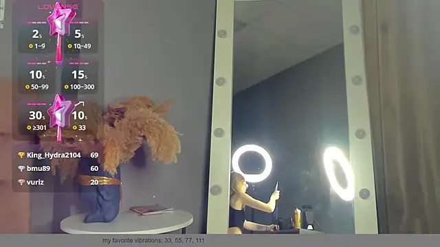 Esme Runn online show from December 2, 2024, 4:42 pm