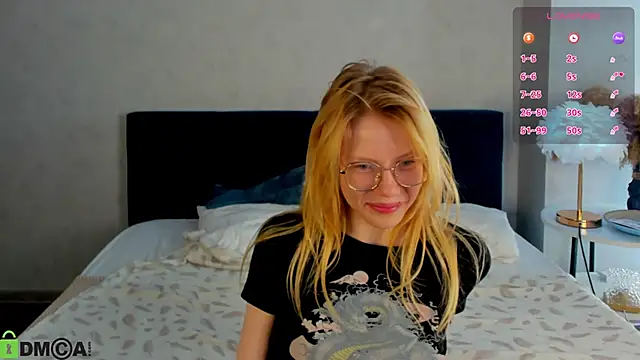 Esme Runn online show from May 21, 2026, 3:13 am
