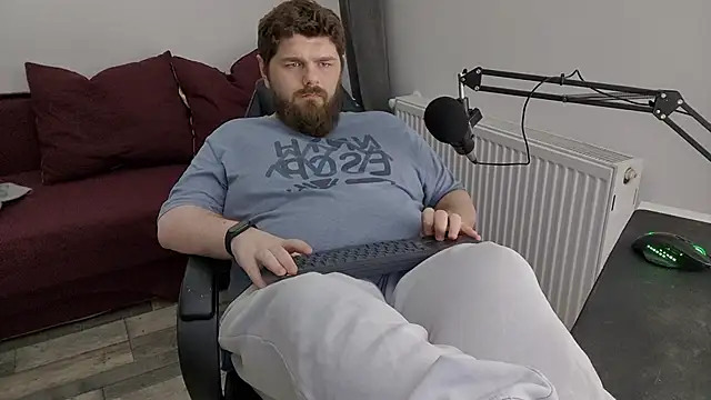 KingMarti online show from February 7, 2025, 3:52 pm