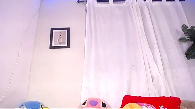 alaia 03 online show from April 21, 2026, 1:42 am