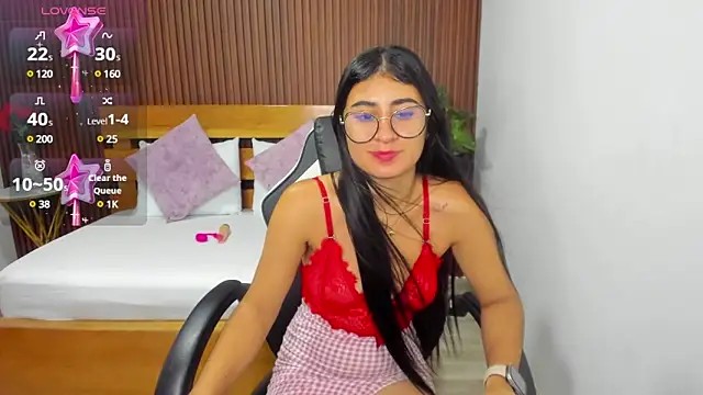 evelin leroy online show from March 11, 2025, 12:06 pm