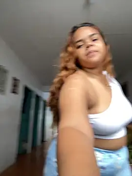 Evabigass online show from November 29, 2025, 1:58 pm