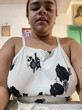 Evabigass online show from April 12, 2026, 1:16 pm