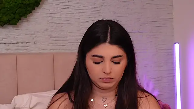 RachelSwaan online show from December 8, 2024, 9:46 am