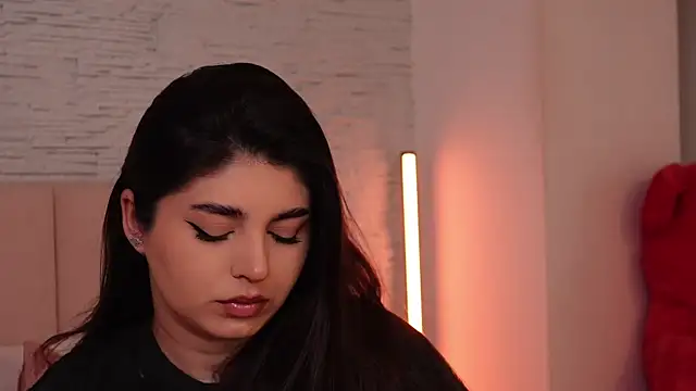 RachelSwaan online show from December 22, 2024, 11:44 am