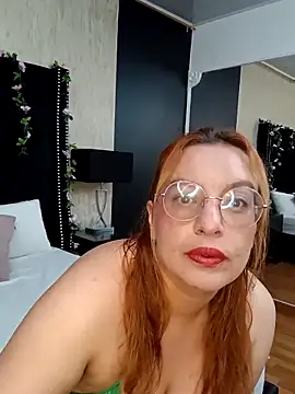 RoxieJackson online show from November 28, 2025, 11:46 am