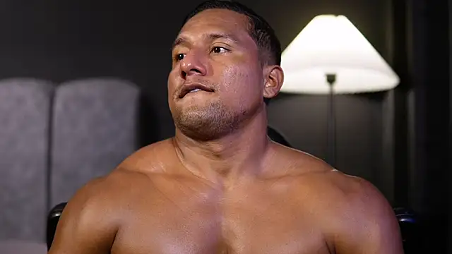 CallumMuscle online show from November 27, 2025, 4:09 pm