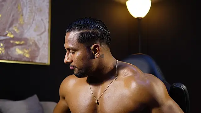Snapshot of CallumMuscle chatting on May 6, 2026, 11:21 pm CallumMuscle online show from May 6, 2026, 11:21 pm