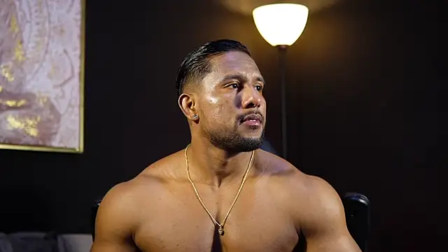 Snapshot of CallumMuscle chatting on May 8, 2026, 3:56 am CallumMuscle online show from May 8, 2026, 3:56 am