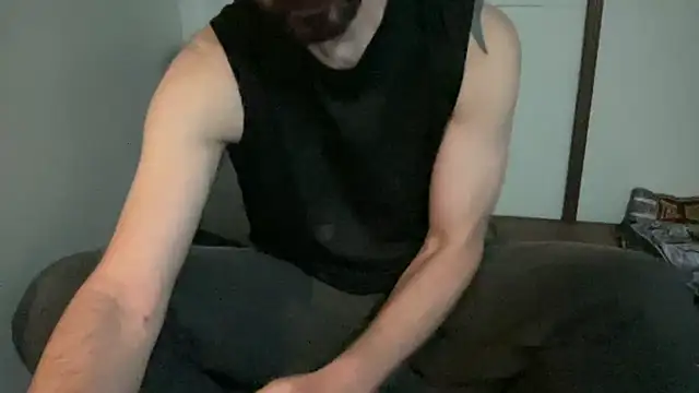 Snapshot of alphajoshkosh chatting on May 1, 2026, 12:26 am alphajoshkosh online show from May 1, 2026, 12:26 am