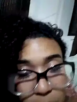 evafoxs online show from December 13, 2024, 3:05 am