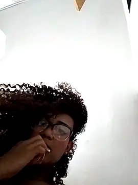 evafoxs online show from December 16, 2024, 9:52 pm