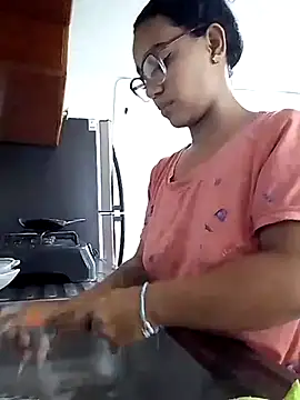 evafoxs online show from January 7, 2025, 12:13 am