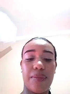 evafoxs online show from January 8, 2025, 7:03 am