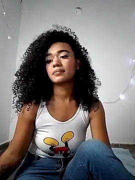 evafoxs online show from February 4, 2025, 10:34 pm