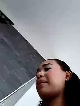 evafoxs online show from February 6, 2025, 4:36 pm