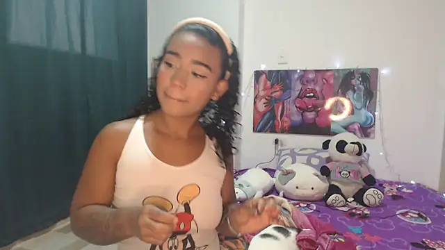 evafoxs online show from February 27, 2025, 3:37 pm