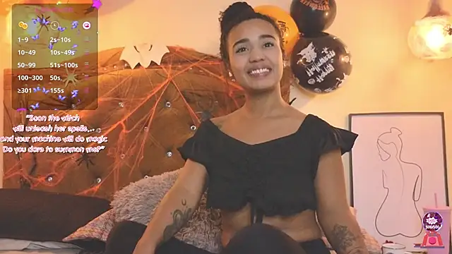 evafoxs online show from October 10, 2025, 2:54 am