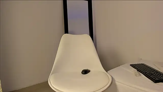 Snapshot of keyth_03 chatting on December 5, 2024, 10:34 pm keyth 03 online show from December 5, 2024, 10:34 pm