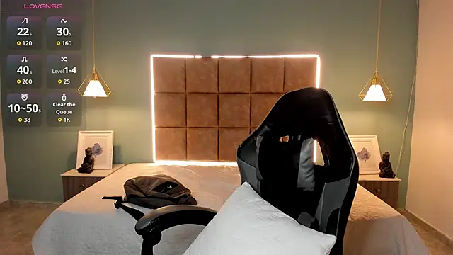 AlejooTwink online show from April 21, 2026, 3:35 am